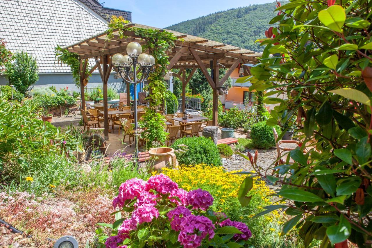Weinhotel Hubertus Garni Klotten Buitenkant foto
