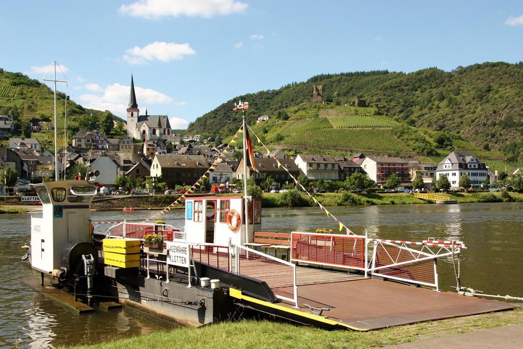 Weinhotel Hubertus Garni Klotten Buitenkant foto