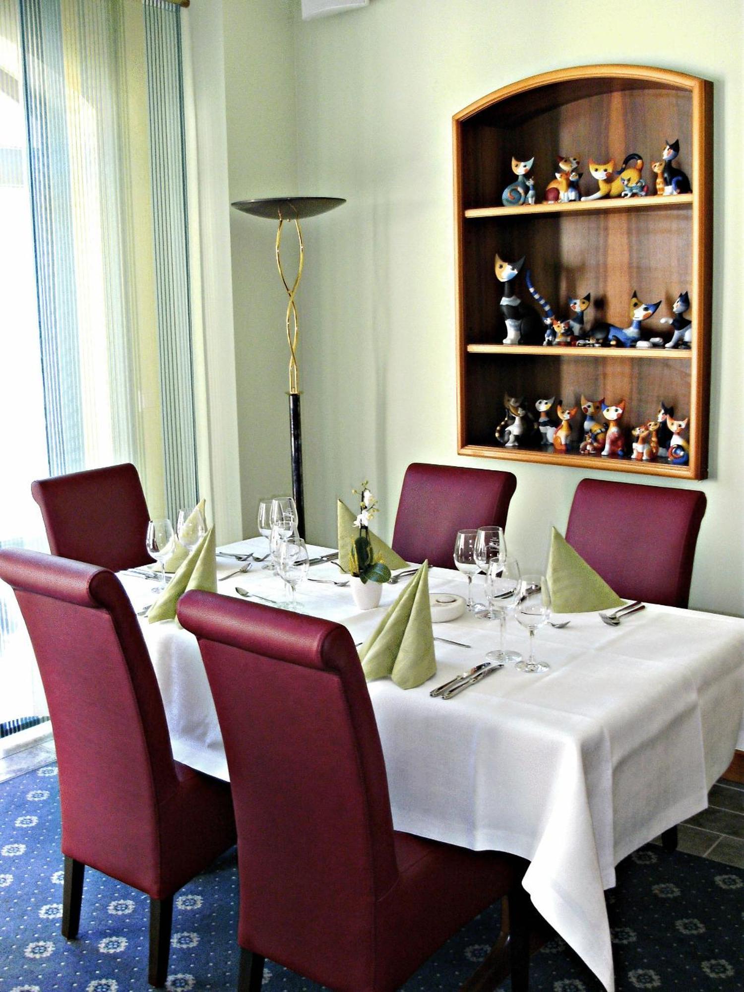 Weinhotel Hubertus Garni Klotten Buitenkant foto