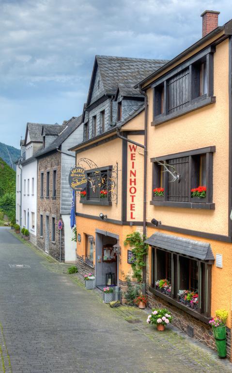 Weinhotel Hubertus Garni Klotten Buitenkant foto