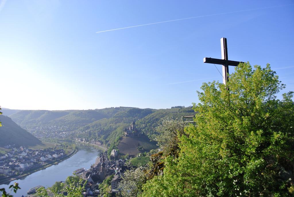 Weinhotel Hubertus Garni Klotten Buitenkant foto