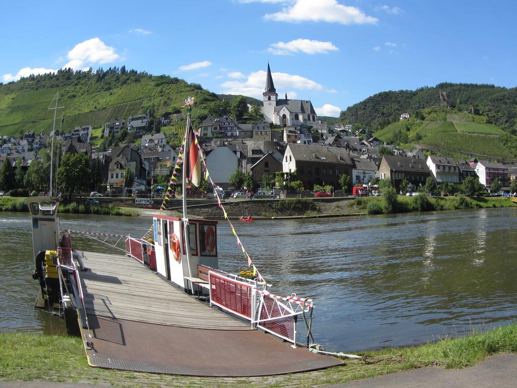 Weinhotel Hubertus Garni Klotten Buitenkant foto