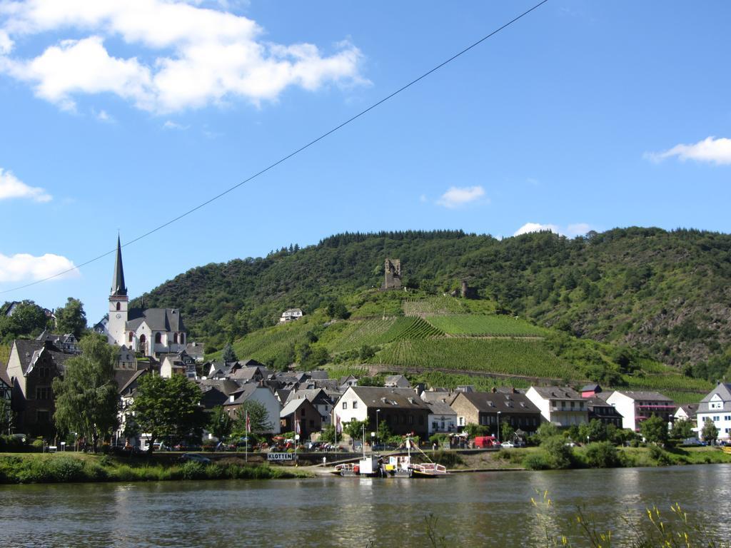 Weinhotel Hubertus Garni Klotten Buitenkant foto