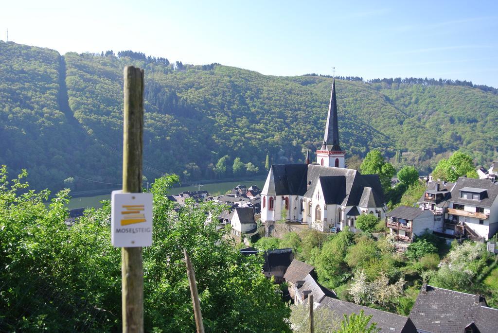 Weinhotel Hubertus Garni Klotten Buitenkant foto