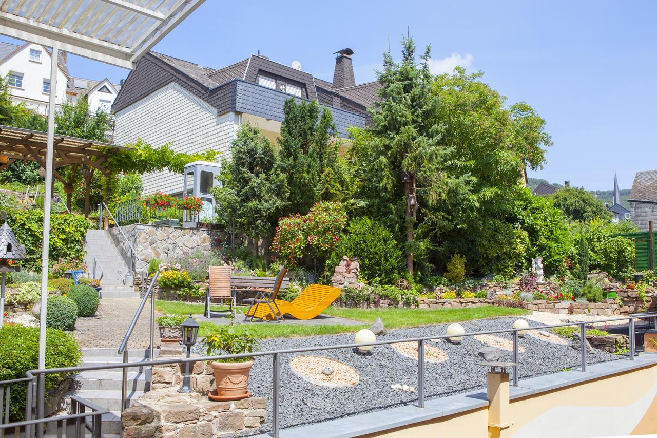 Weinhotel Hubertus Garni Klotten Buitenkant foto
