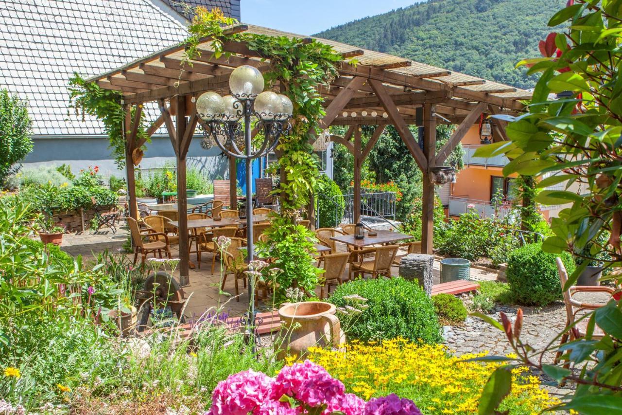 Weinhotel Hubertus Garni Klotten Buitenkant foto